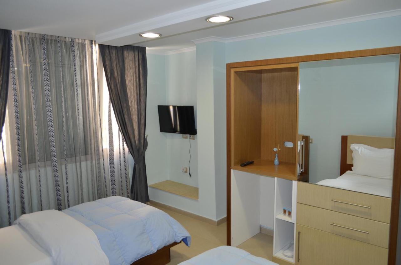Hotel Piemonte Tirana Exterior photo