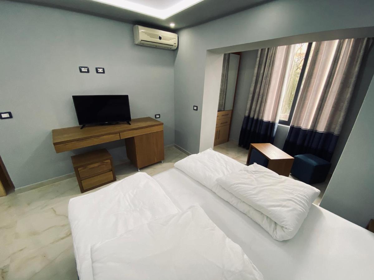 Hotel Piemonte Tirana Exterior photo